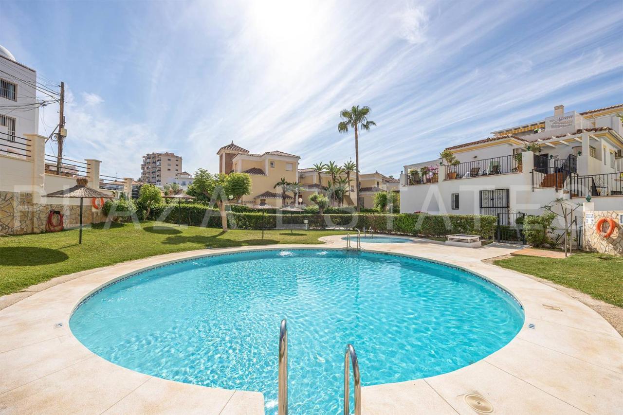 Bonito Piso A 300M De La Playa Nerja Apartment Exterior photo